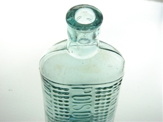 �A���e�B�[�N�{�g��POISONOUS