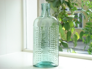 �A���e�B�[�N�{�g��POISONOUS