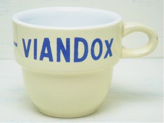 Viandox�}�O�J�b�v �N���[���F(A)