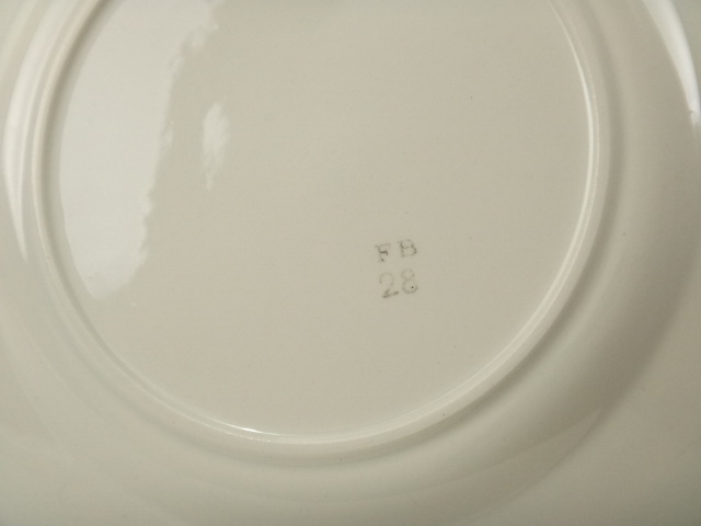 ニワトリのアンティークケーキ皿 Badonviller製